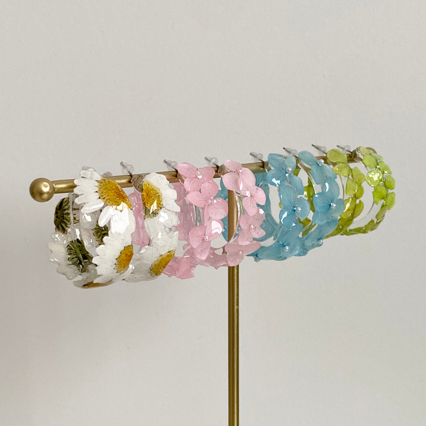 Blossom hoop earring(blue)