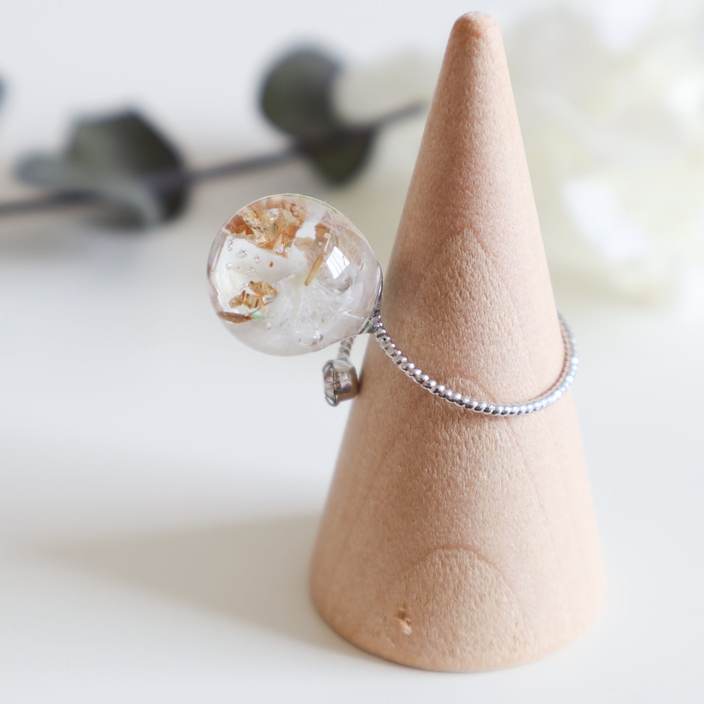 White 12mm Flower Ball Twist Ring