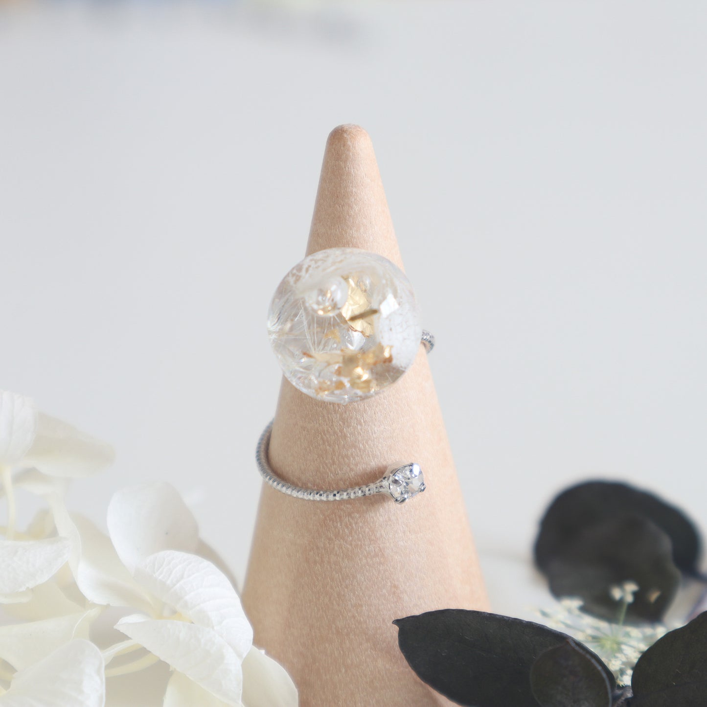 White 12mm Flower Ball Twist Ring