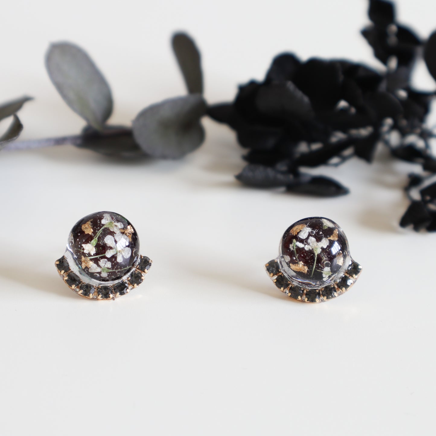 Black Qubic Round Earring