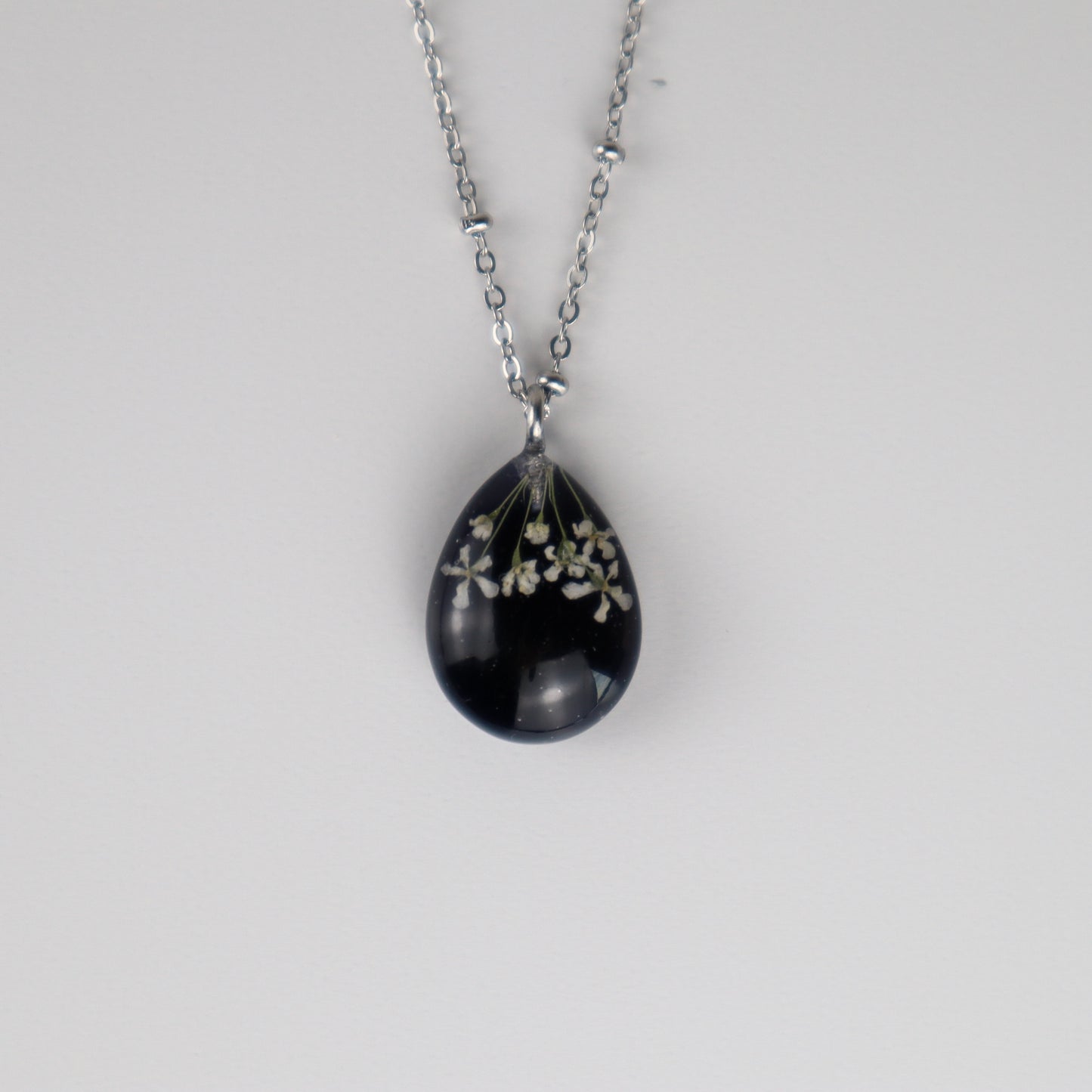 Black Waterdrop Pendant Necklace