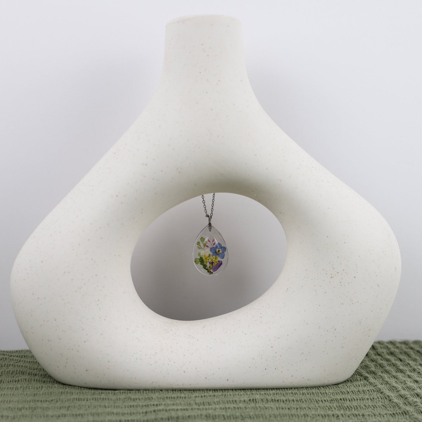 Day Garden Waterdrop Necklace