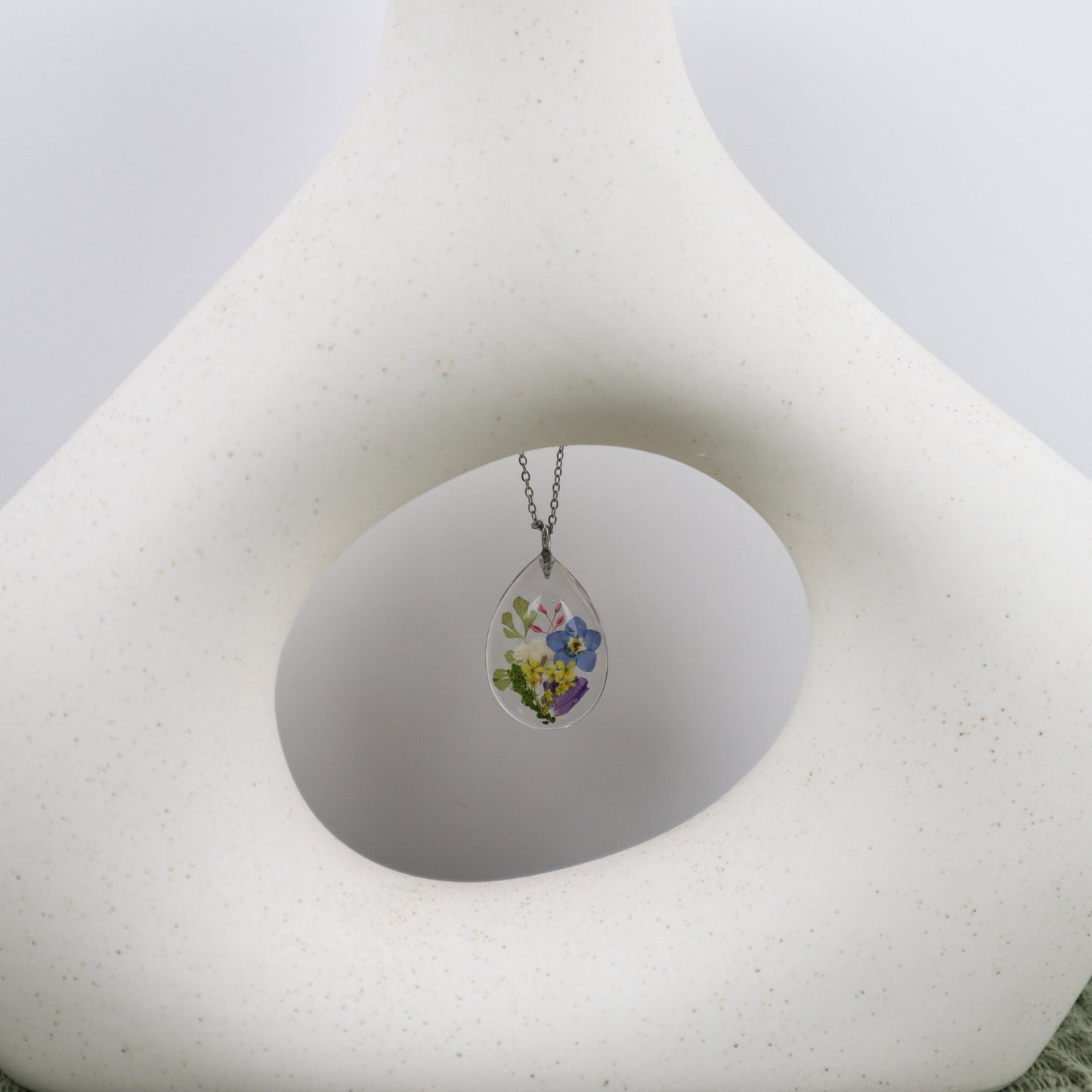 Day Garden Waterdrop Necklace