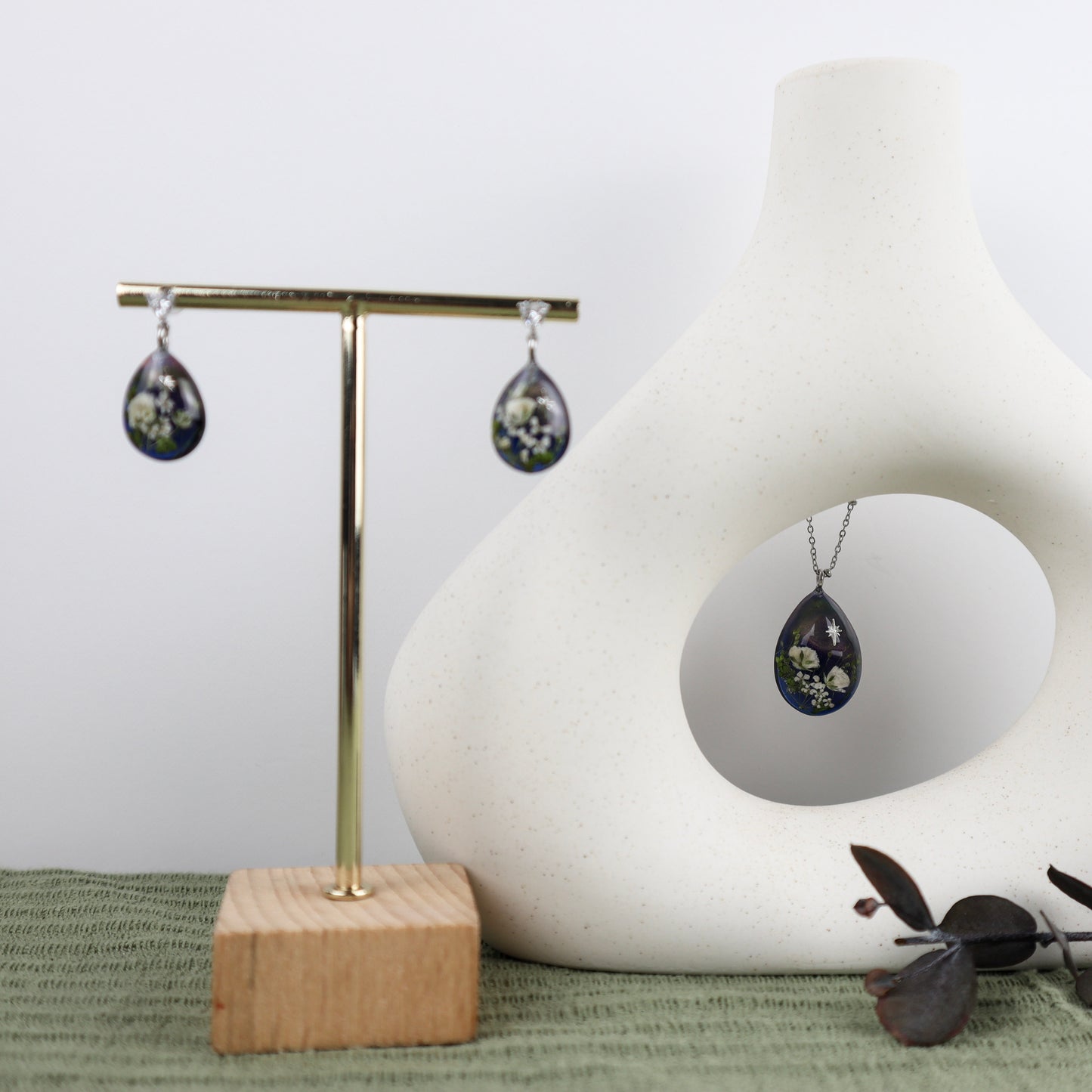Night Garden Waterdrop Drop Earrings