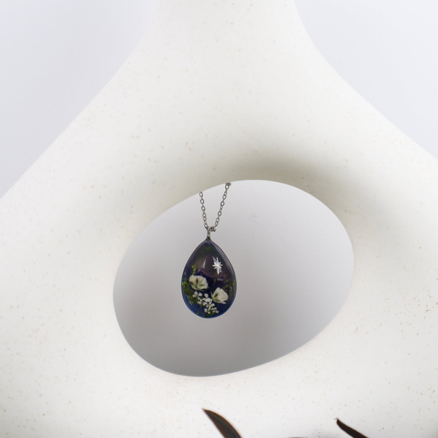 Night Garden Waterdrop Drop Earrings