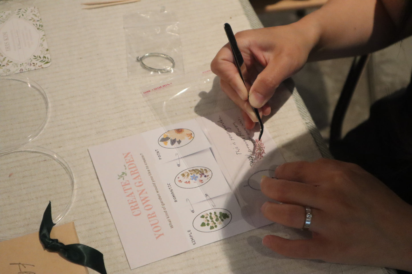 Create Your Tiny Garden: Real Flower Oval Pendant Necklace Workshop