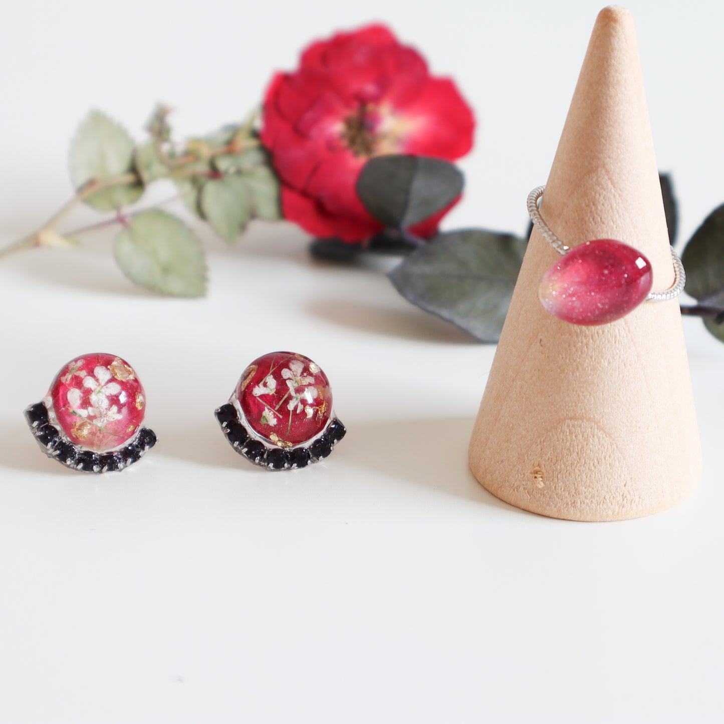 Red Qubic Round Earring