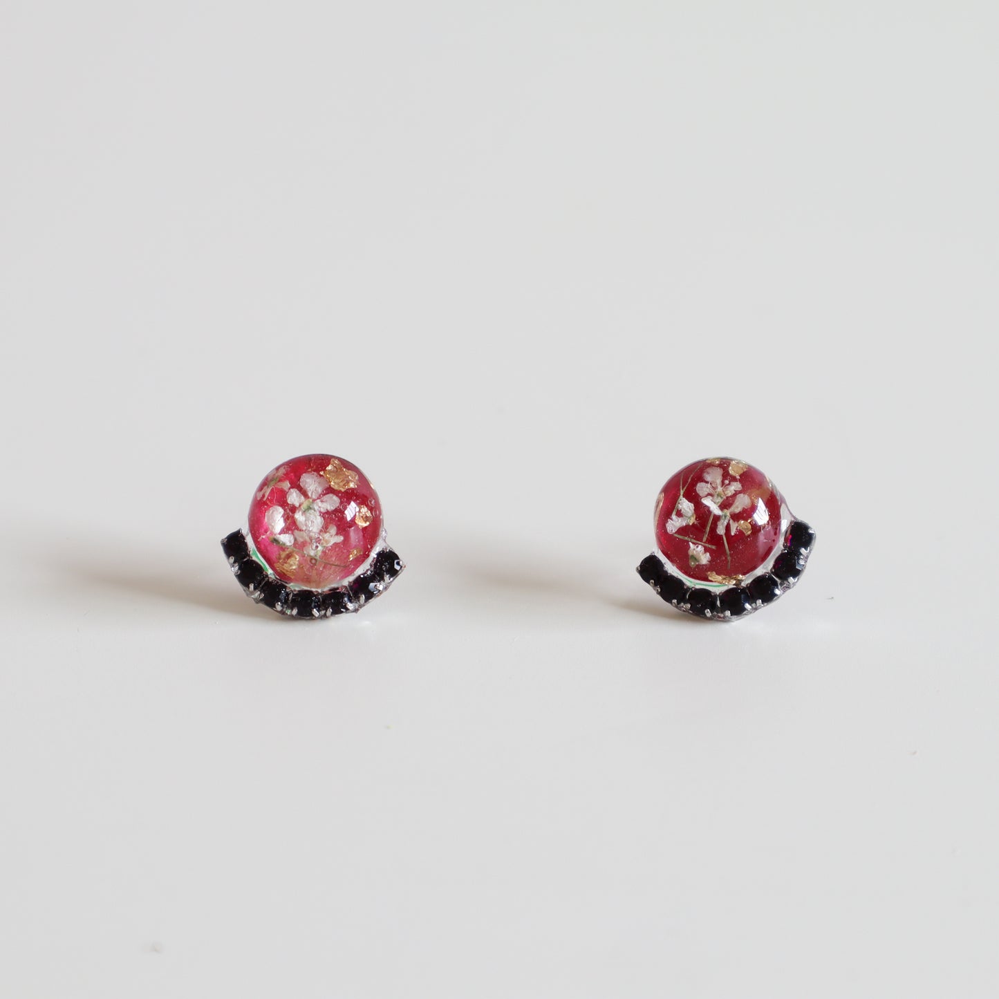Red Qubic Round Earring